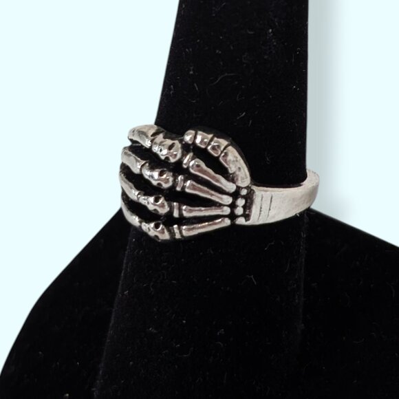 (2/$20) Spooky Skeleton Hand Ring - Picture 3 of 6